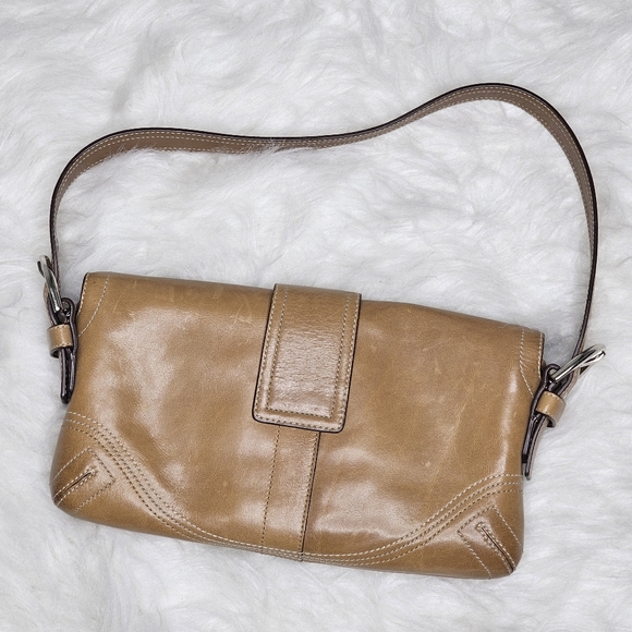 COACH Camel Soho Leather Shoulder Bag L056 8a05 with Scarf and Dustbag - Picture 4 of 16